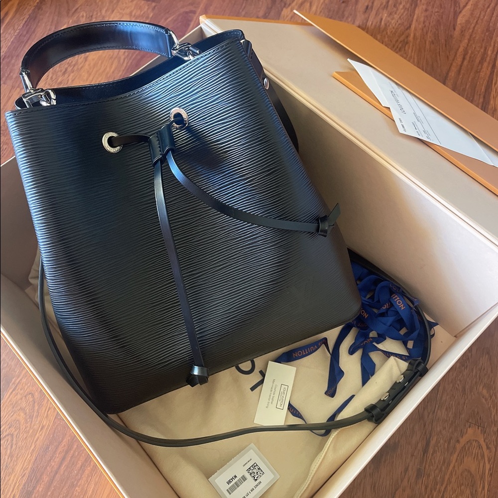 Authentic Louis Vuitton NÉONOÉ MM Epi